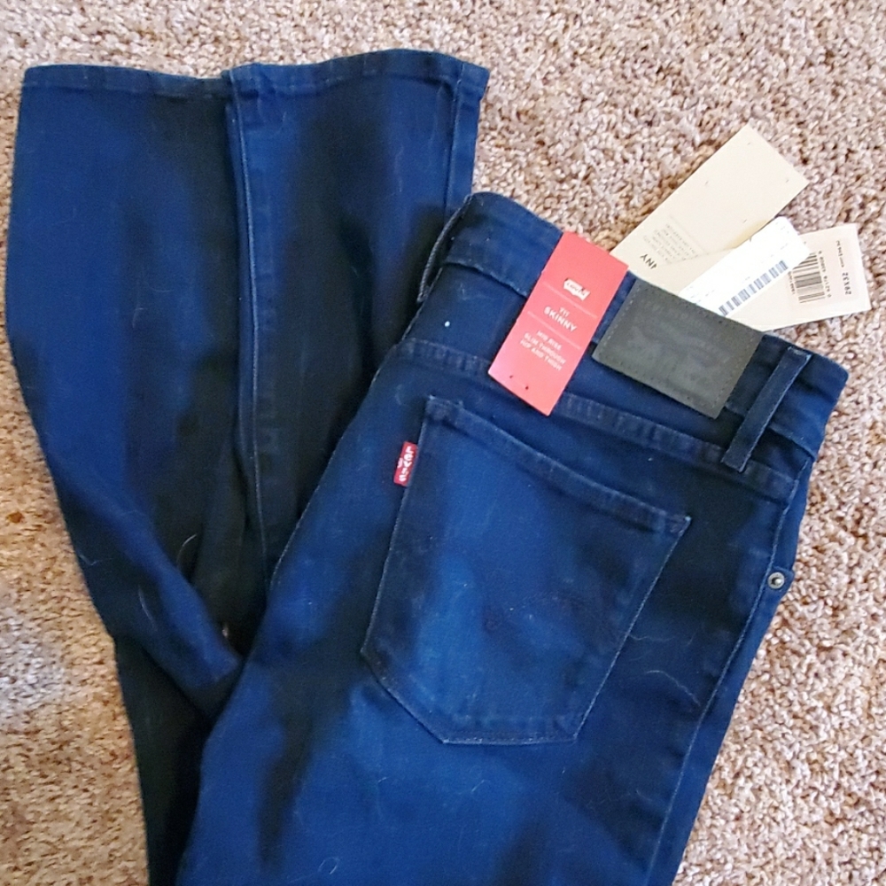Levi 711
